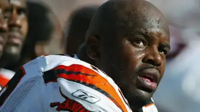  NFL grieves as former Steelers, Bengals DT Oliver Gibson dies at 53