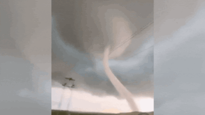  Powerful tornadoes hit Minnesota; storms topple trees, flood streets