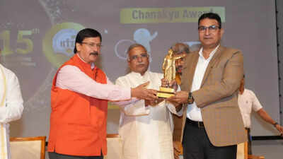 Chhattisgarh’s Dr Rajeev Choudhary bags Chanakya Award for best teacher educator