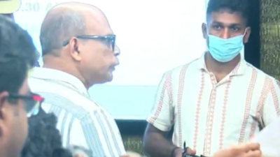  Former sub-inspector disrupts Kerala DGP's press conference - watch video
