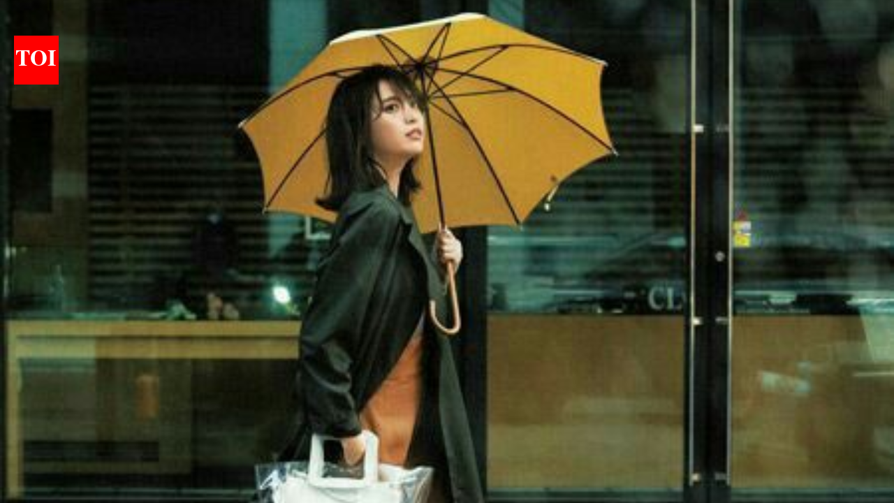 Monsoon Dressing Tips: 5 simple tips and tricks for monsoon dressing