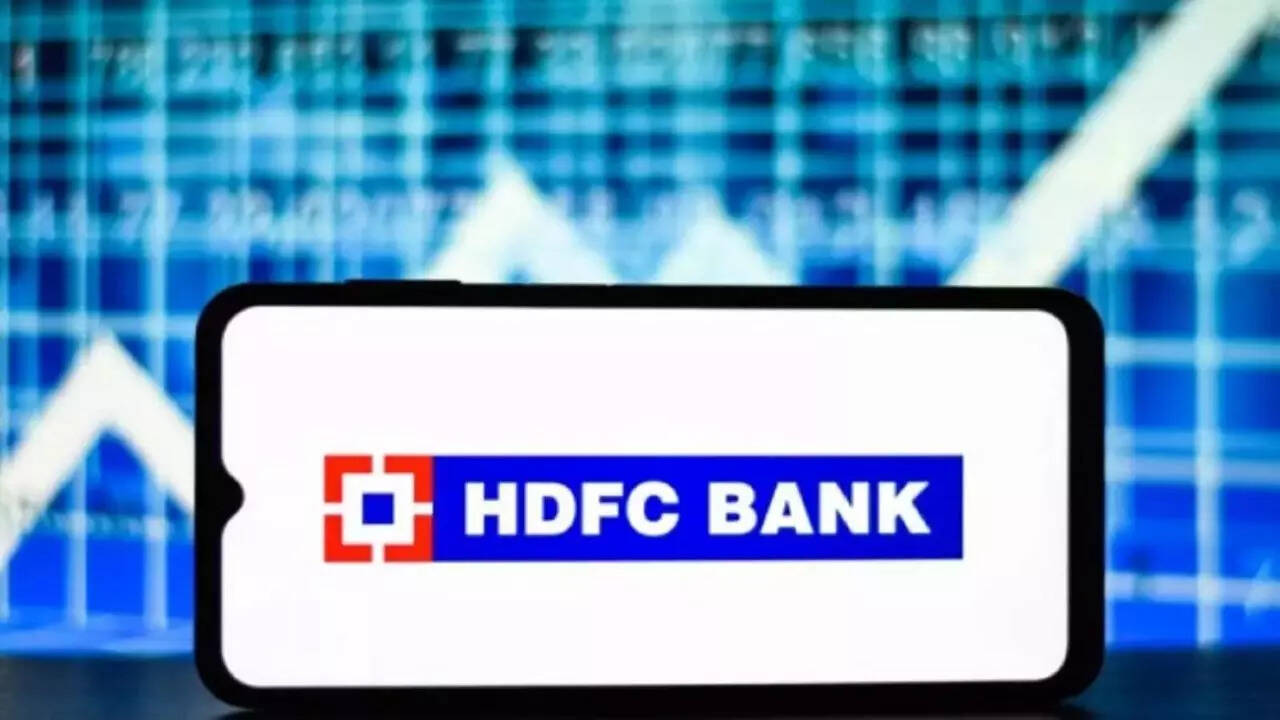 HDFC Bank app down: Thousands of users report problem making UPI payments, accessing mobile banking and other services - The Times of India