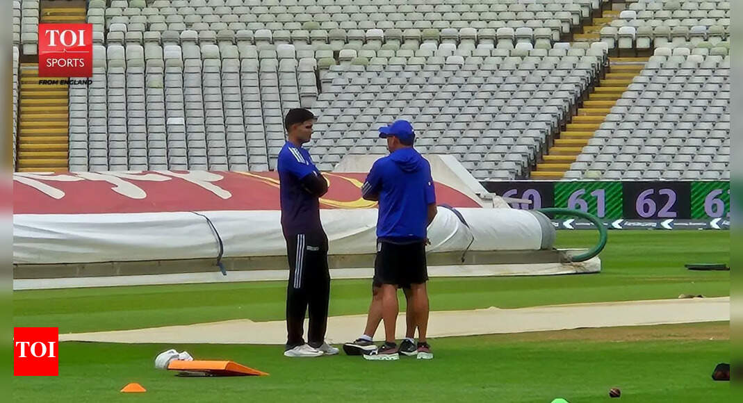 Watch: Ajit Agarkar, Gautam Gambhir, Shubman Gill locked in intense discussion ahead of 2nd Test
