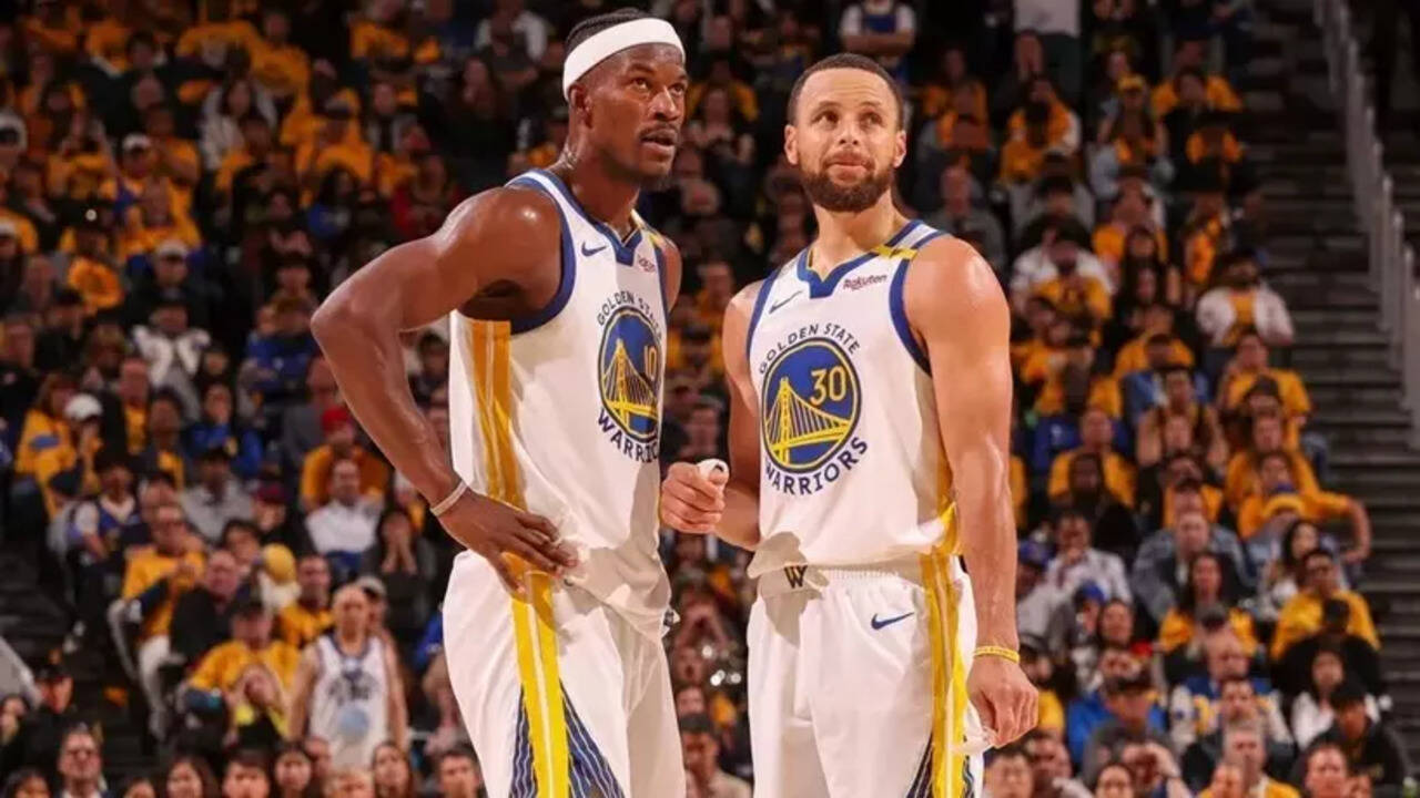 NBA Trade Rumors: Golden State Warriors could sign $186 million Miwauke Bucks star to form Big 3 with Stephen Curry and Jimmy Butler | NBA News - Times of India