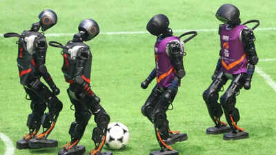 Cheng Hao’s AI robot football sparks revolutionary shift in sports with historic Beijing match