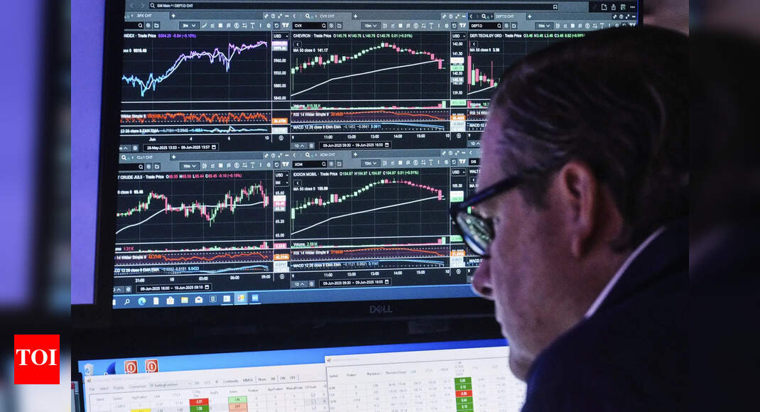 US stock market today: Dow falls over 100 points while Nasdaq up 0.3%; investors cautious ahead of US job data