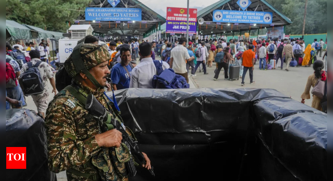 Amarnath Yatra begins amid tight security, devotees undeterred by terror threat