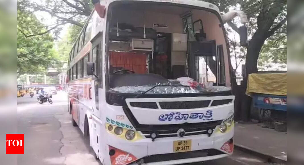 Road rage: Pvt bus ransacked; 2 booked | Chennai News - Times of India