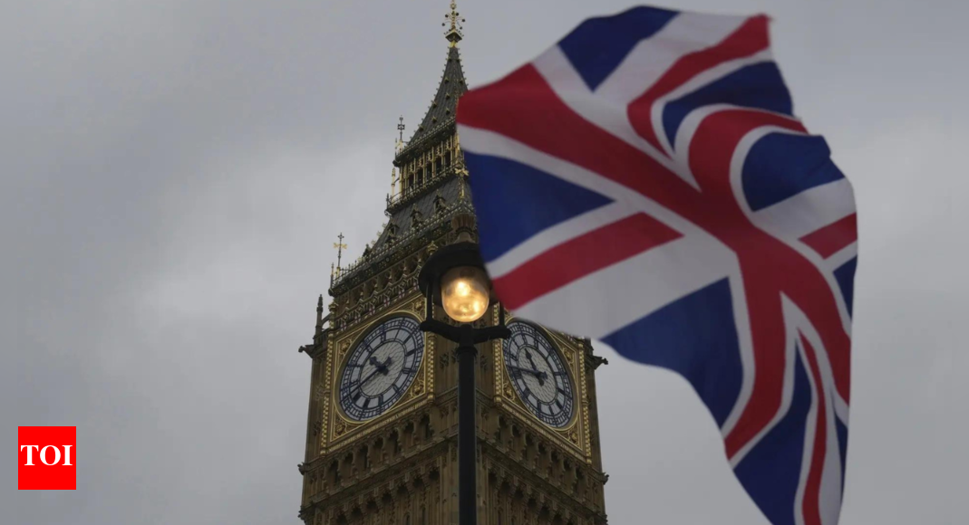 UK shuts both its Afghan resettlement schemes without warning