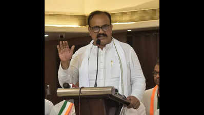 Maharashtra Congress president Sapkal selects taluka chiefs through direct interviews