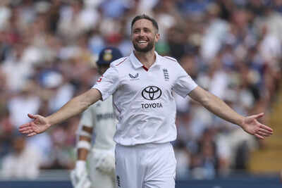  Teary- eyed Chris Woakes reveals tattoo tribute to late father
