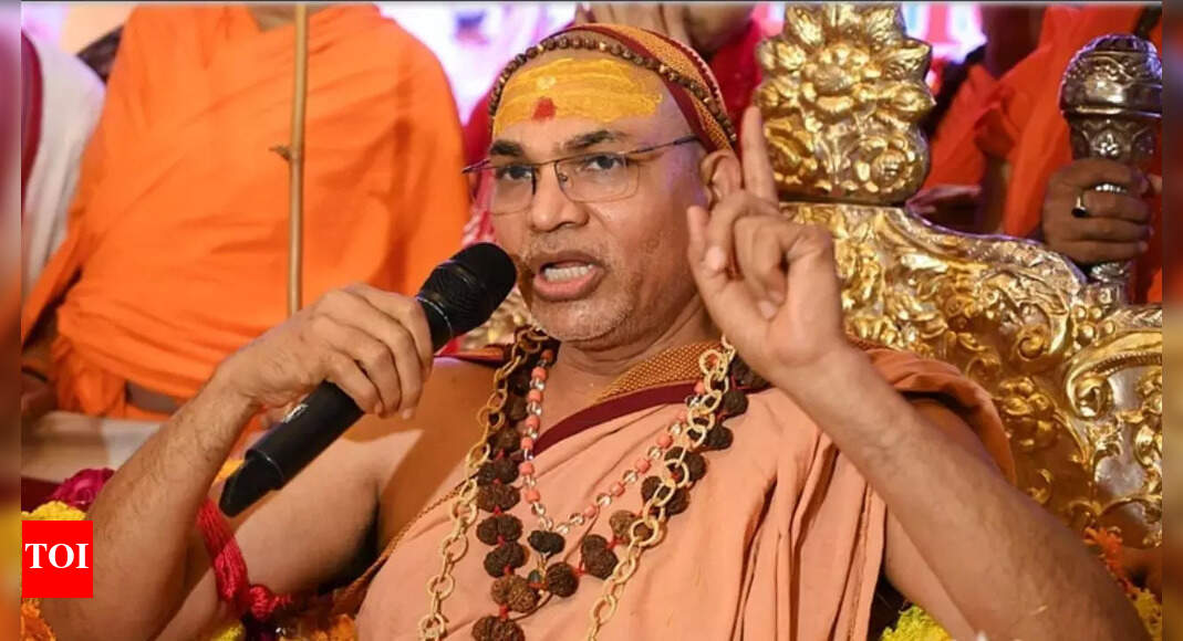 ‘This word is not right’: Shankaracharya Swami Avimukteshwaranand backs scrapping ‘secular’ from Preamble; echoes RSS call