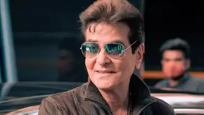 Jeetendra talks about being a builder after selling land at whopping Rs 855 crore, says people in movies are emotional but that's not the case in real estate: 'Log chaalaak hai'