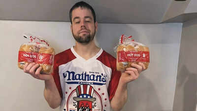 Patrick Bertoletti eyes “60‑Dog Club” as Joey Chestnut returns to Nathan’s Contest 2025