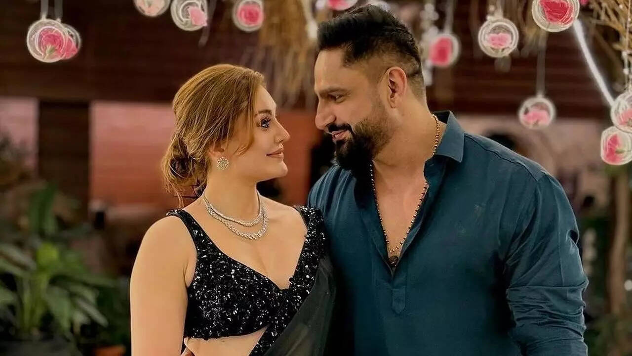 Shefali Jariwala's husband Parag Tyagi pens emotional note after prayer  meet, vows to love her till eternity: 'She was so much more than Kaanta  Laga' | Hindi Movie News - Times of India
