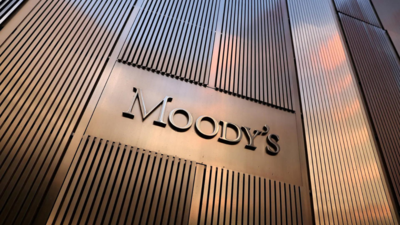  India may benefit from lower US duties; Moody’s sees manufacturing boost amid APAC disruption