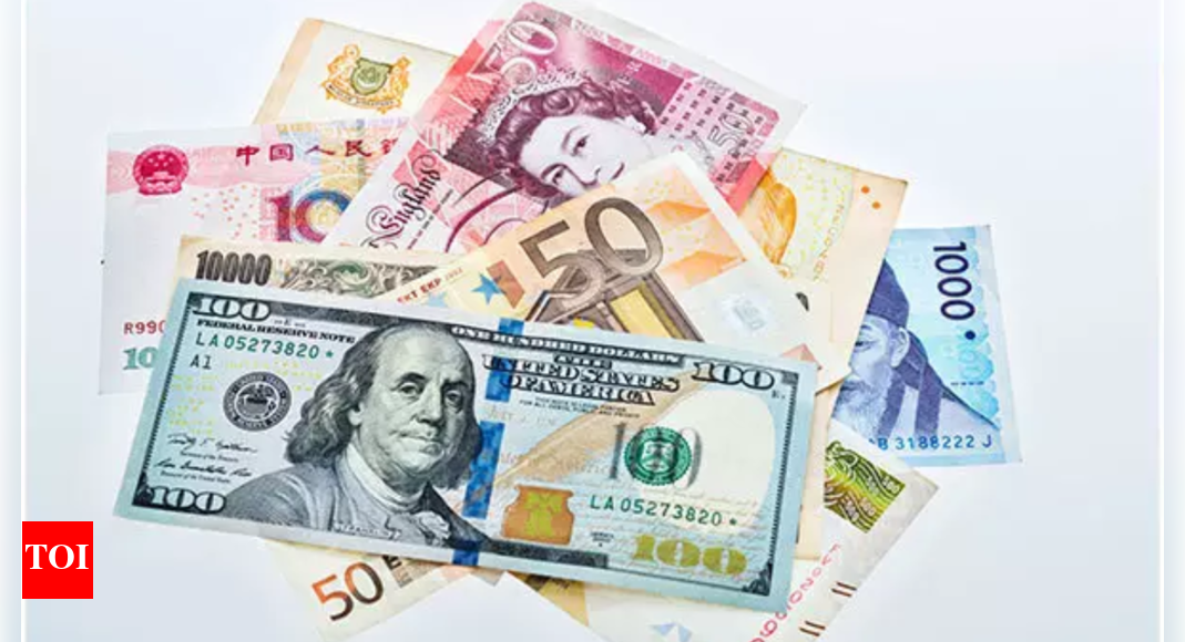 US dollar drops more that 10%; economists warns of prolonged decline- worst start in 50 years