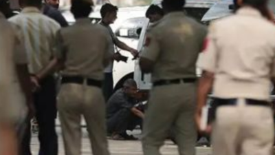  22-year-old woman killed in UP hotel room; man arrested after encounter