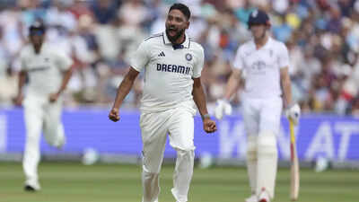 DSP Siraj breathed fire! Ben Stokes sends to a duck, which leaves the root fuming - clock