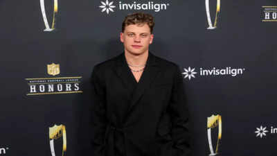 Joe Burrow goes viral aft  fans spot   him walking unsocial  successful  Beverly Hills looking ‘extremely sad’