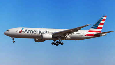  American Airlines flight diverted after passenger snoops on seatmate's condolence message, spreads panic