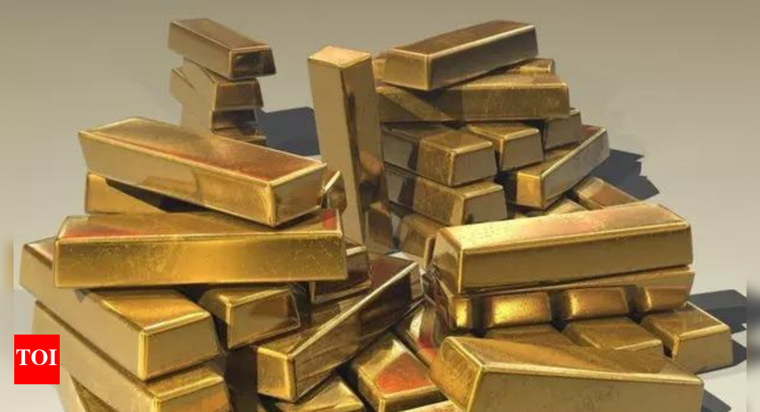Gold gains on Trump’s latest tariff salvo – Times of India Gold gains on Trump’s latest tariff salvo – Times of India
