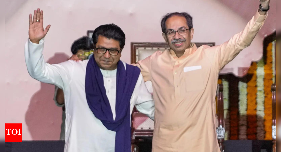 Hindi row: Cong slams Thackeray cousins for hogging credit for govt's rollback