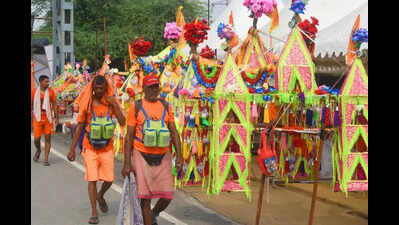 Special gates at borders to welcome Kanwariyas