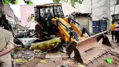 HYDRAA evicts squatters from park in Alwal