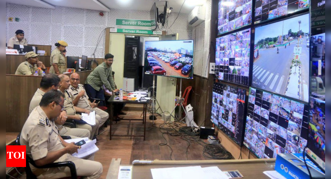 ‘Suna Besha’ rush chokes roads to Puri: Parking lots exhausted; DGP, top cops monitor emergency traffic measures