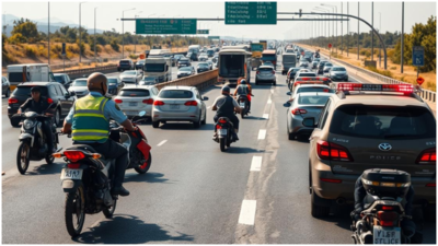 Union minister Nitin Gadkari asks Delhi Police to ‘strictly enforce’ ban on 2 & 3 wheelers on high-speed corridors