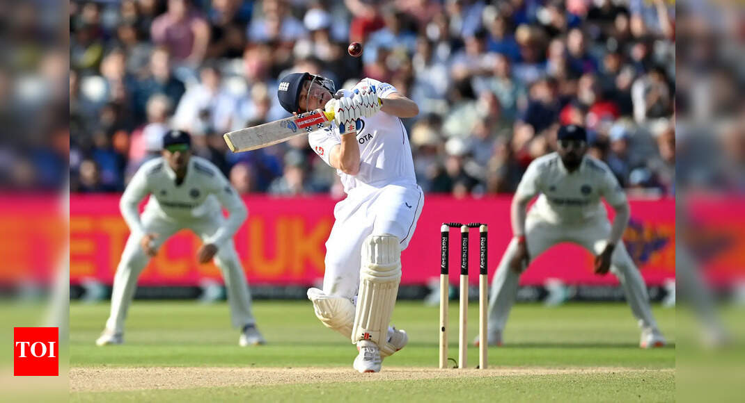 Vaughan: England 'can't win'; must play for Edgbaston Test draw