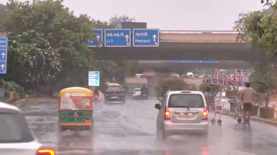  Rain lashes capital; IMD predicts more showers; thunderstorms likely in NCR