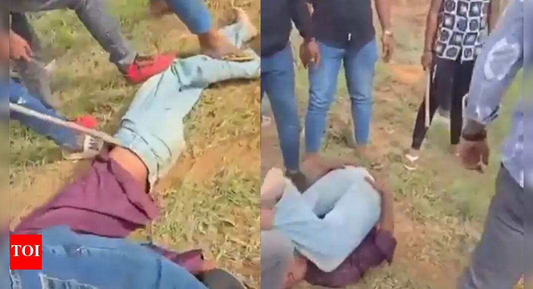 B'luru youth stripped, thrashed for sending obscene messages to minor girl