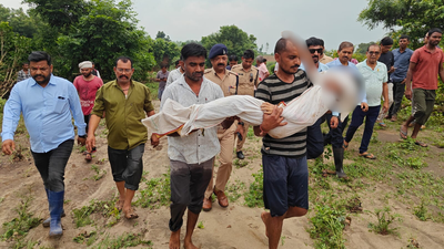  Car washed away with 4 family members in Anuppur, including 2 children; all die
