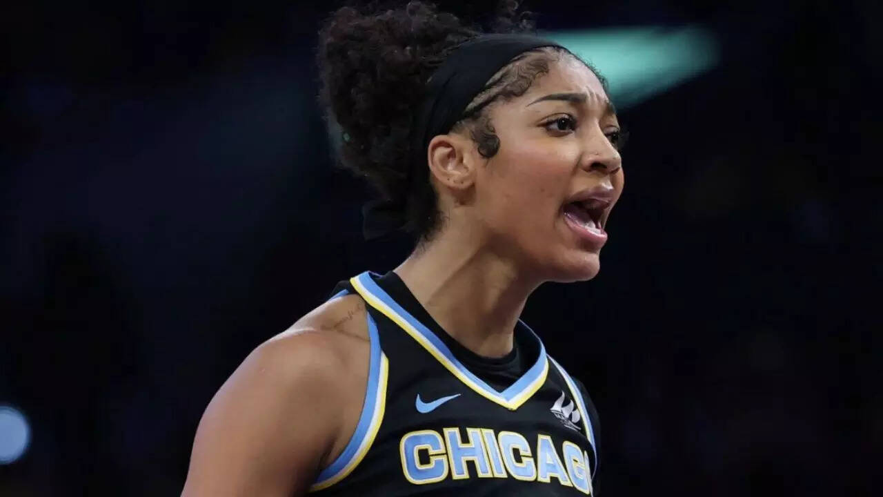 I'm tired of this sh*t”: Angel Reese explodes after WNBA referees ignore  foul calls in wild Chicago Sky loss | International Sports News - Times of  India