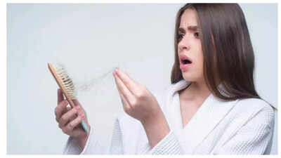 Struggling with hair fall in monsoon? Here are 5 nutritionist approved foods that help