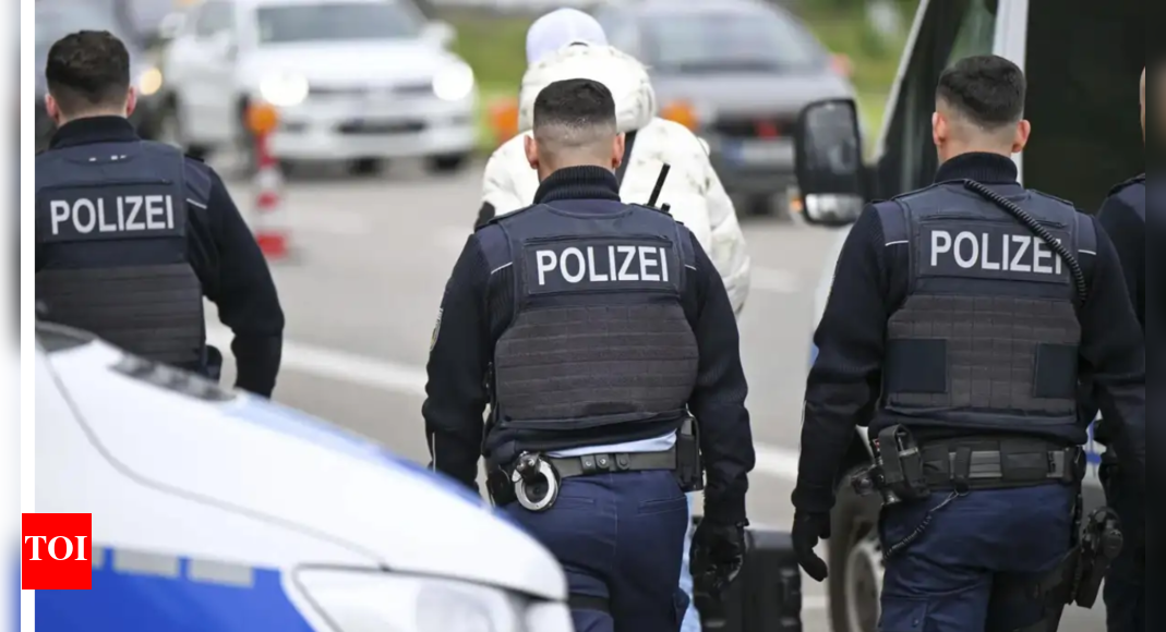 Poland's border checks: Beginning of the end of Schengen?