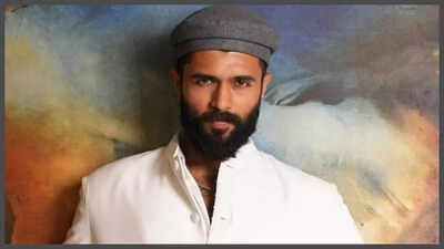 Vijay Deverakonda speaks about challenges of being an outsider in comparison to starkids and their privileges: 'I didn’t have the luxury to say no...'