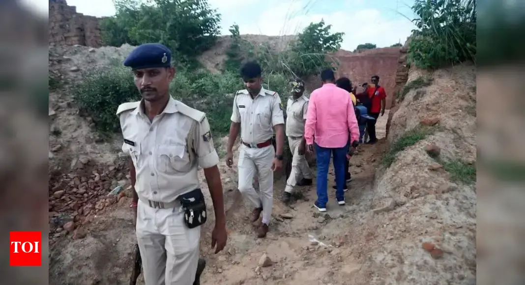 Criminal linked to Khemka murder killed in police encounter.