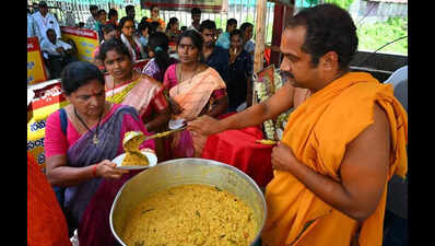 Huge demand for Kadambam prasadam at Shakambari festival in Kanaka Durga temple