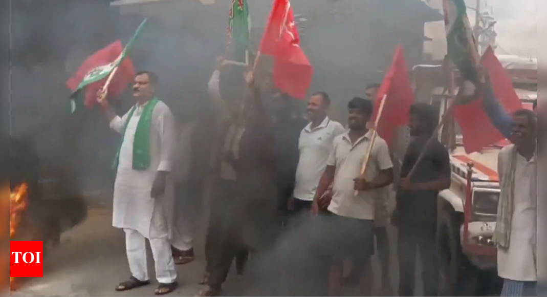 Bihar Mahagathbandhan protest: Tyres burnt, roads blocked; what electoral roll row is about