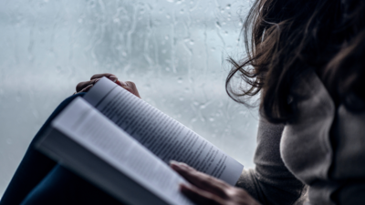10 comfort fictions that feel like a blanket on a rainy day