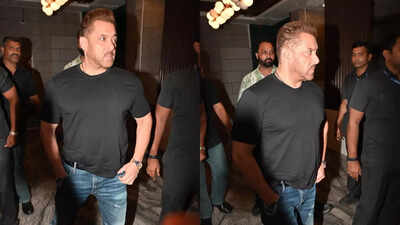 Salman Khan avoids posing for paparazzi while attending Sangeeta Bijlani’s 65th birthday celebration