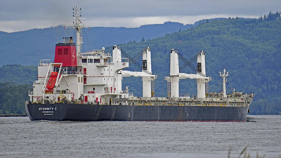 Ship attacked by Yemen's Houthi rebels sinks in the Red Sea, 6 of 25 aboard rescued