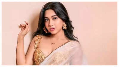 Reem Shaikh reveals facing online abuse after not commenting about Air India Ahmedabad plane crash; says 'Was told isko Pakistan bhejo, deshdrohi'