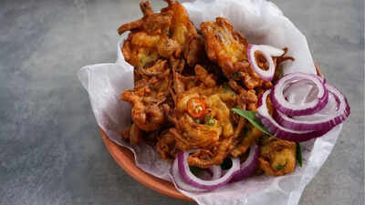 Rice flour or besan: Which flour makes crispy ‘pakoras’?