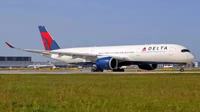  New York-bound Delta flight lands at remote island, flyers stranded for 29 hours
