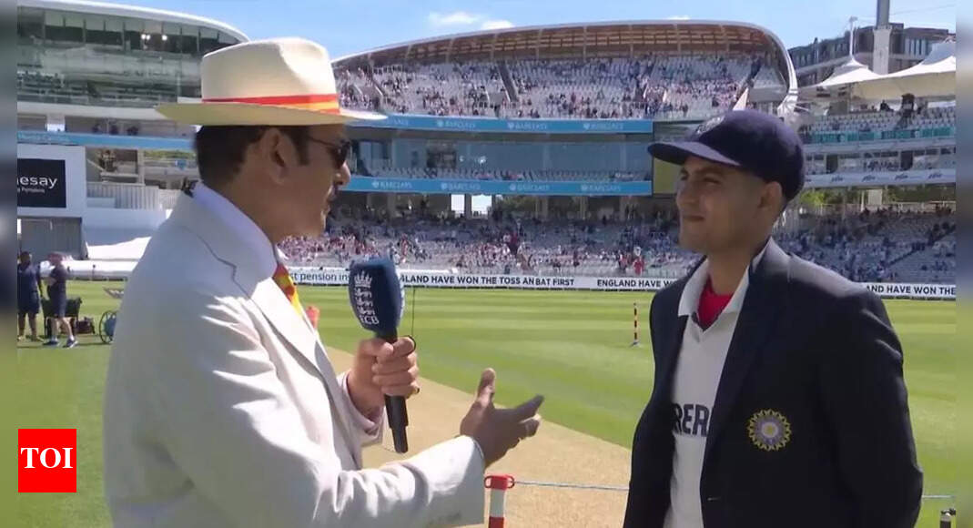 Ravi Shastri shocks fans by calling Team India star a 'joker' on Live TV