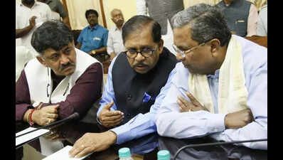 I don’t want to open another drama company, says Parameshwara on tussle over CM post